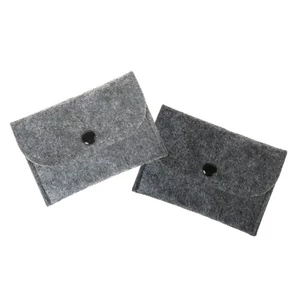 Filc kistáska, kb.125 x 80 mm, sötét / világosszürke, 2 db
