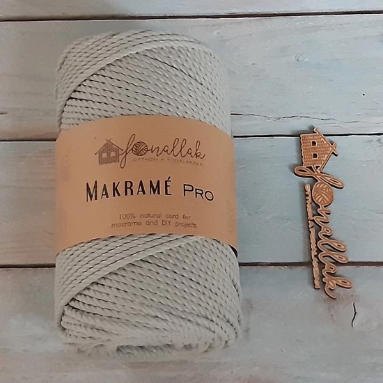 Macrame Pro makraméfonal - 3 mm 3 ply 140 m  - zsálya