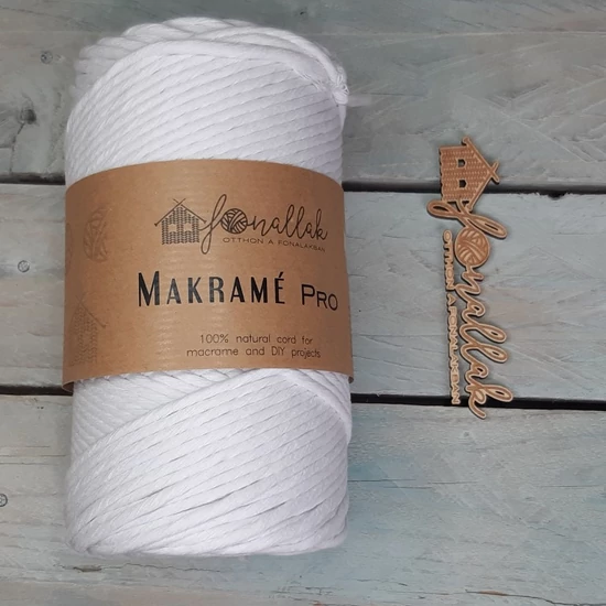 Macrame Pro makraméfonal - 3 mm kifésülhető 140 m  - fehér