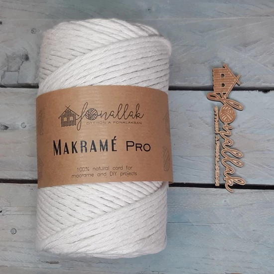 Macrame Pro makraméfonal - 3 mm kifésülhető 140 m  - natúr