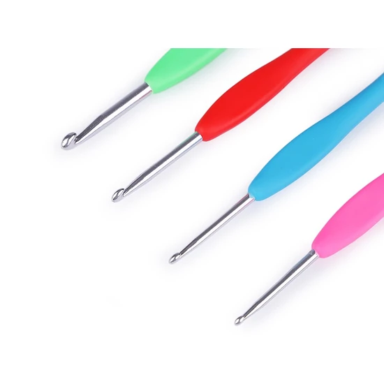 Fém horgolótű szilikon nyéllel színes - 3,5 mm