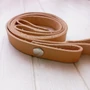 Kép 1/2 - Bőr táskapánt patentos 70 cm - barna zsemle