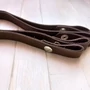 Kép 2/2 - Bőr táskapánt patentos 50 cm - kakaó