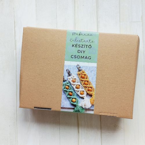 Makramé kulcstartó DIY szett - Banana shake