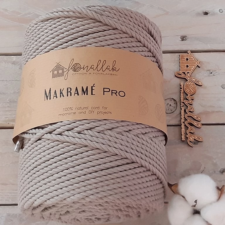 Macrame Pro makraméfonal - 4 mm 3 ply 175 m - világos szürke