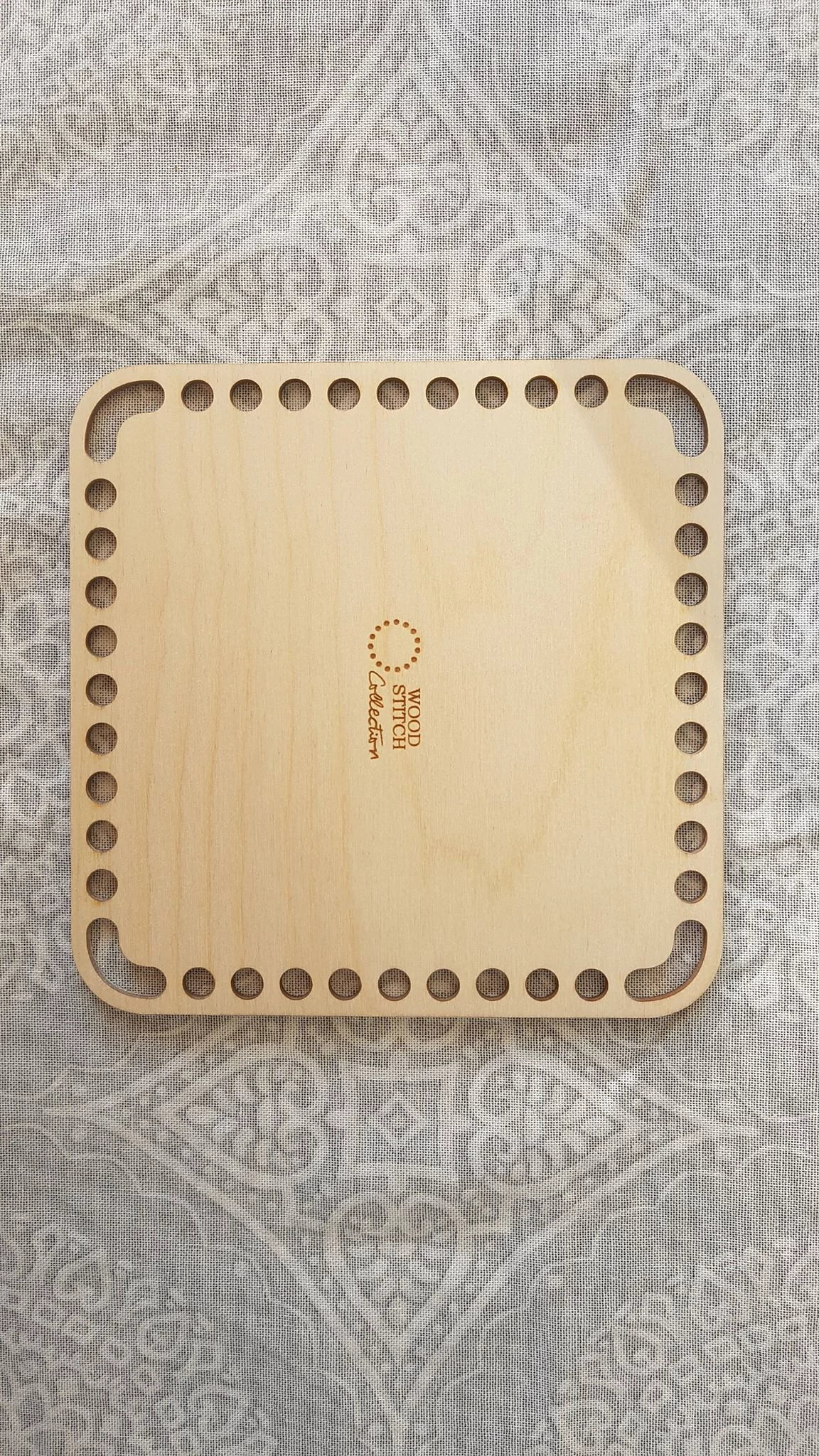 Horgolható fa alap - négyzet 15 cm