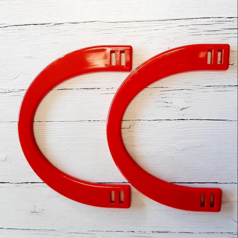 Műanyag táskafül 16x11 cm - piros